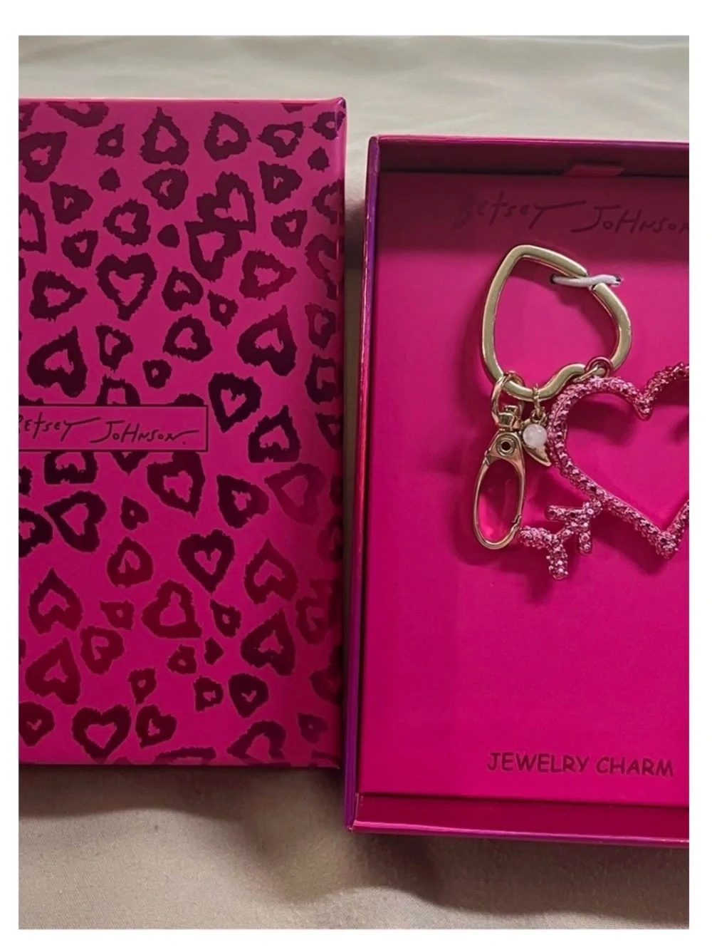 Betsey Johnson Pink Crystal Heart Arrow Keyring with Gold Clip